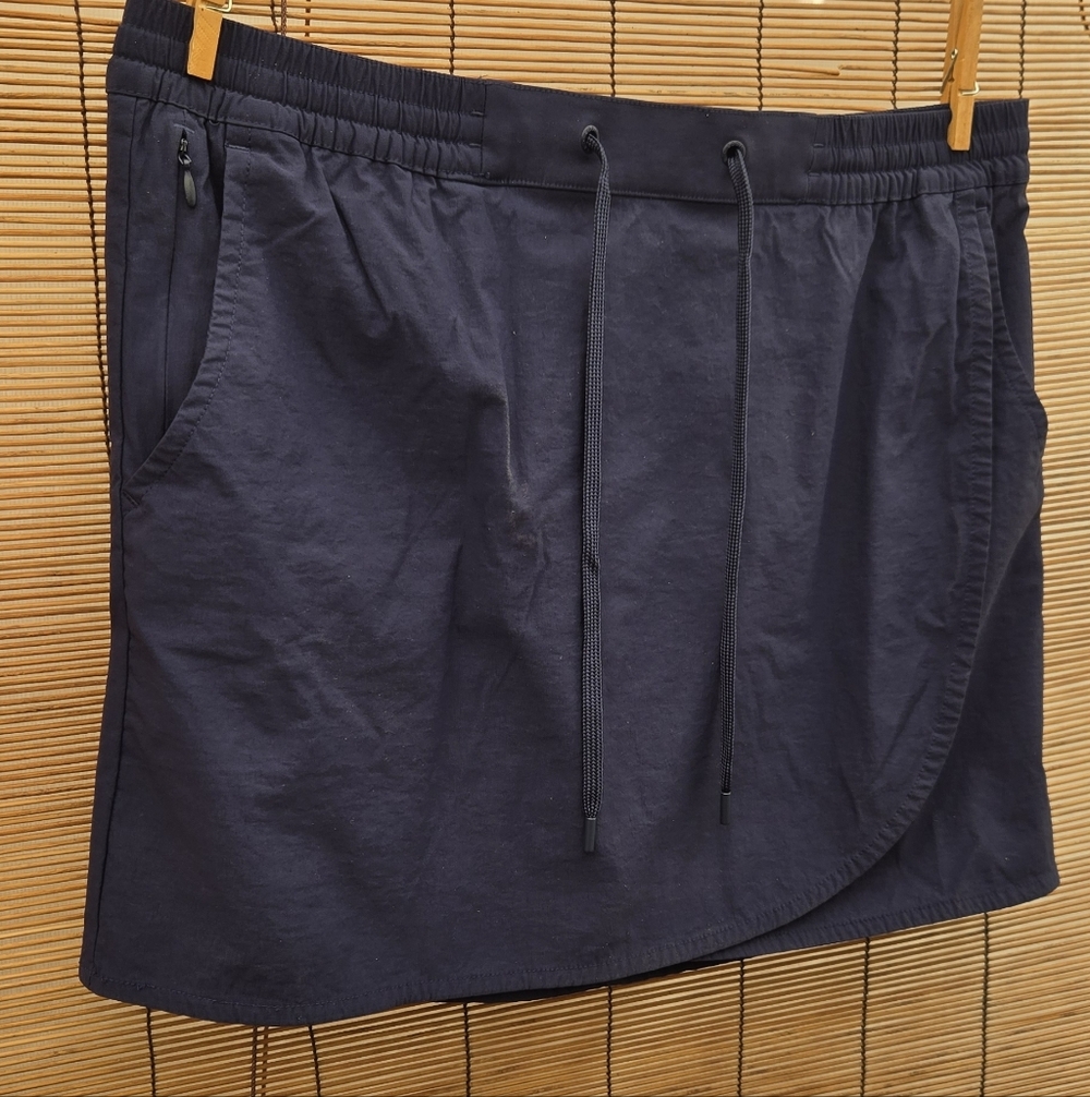 Eddie Bauer Women’s Skort Size Large Navy Blue Athletic Golf Tennis Skorts
